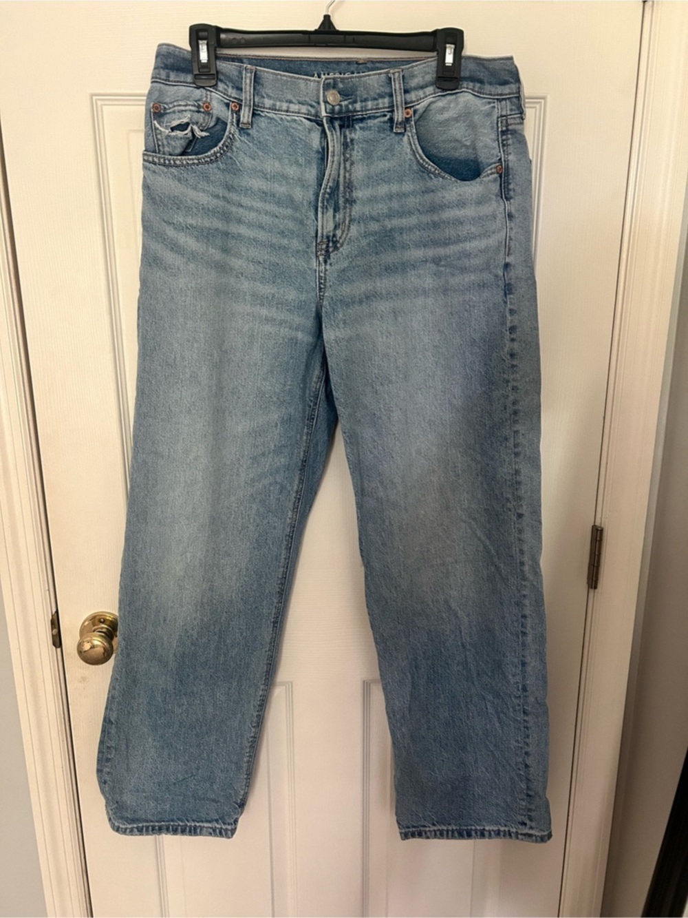 Womenโs, American Eagle, AE Ex-Boyfriend Jeans in Light Blue, Size 8